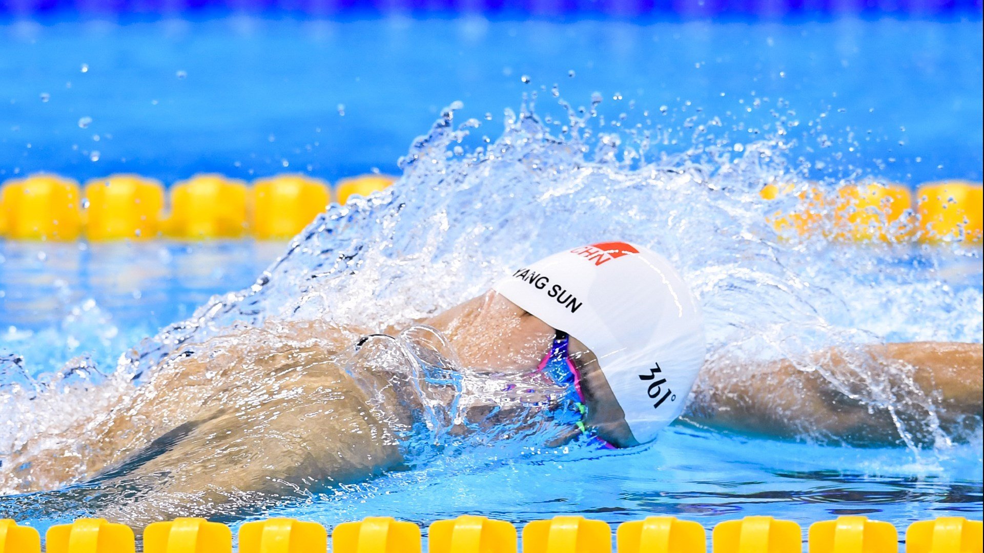 国际象棋世界快棋巡回赛中国棋手连胜 强势进军总决赛名额,国际象棋快棋等级分